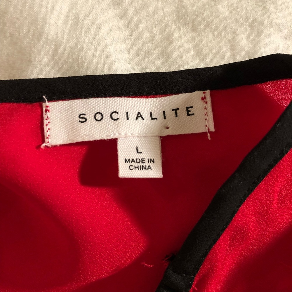 ✨HOST PICK💫 one of a kind RED TOP👠💋💄 - Picture 4 of 4